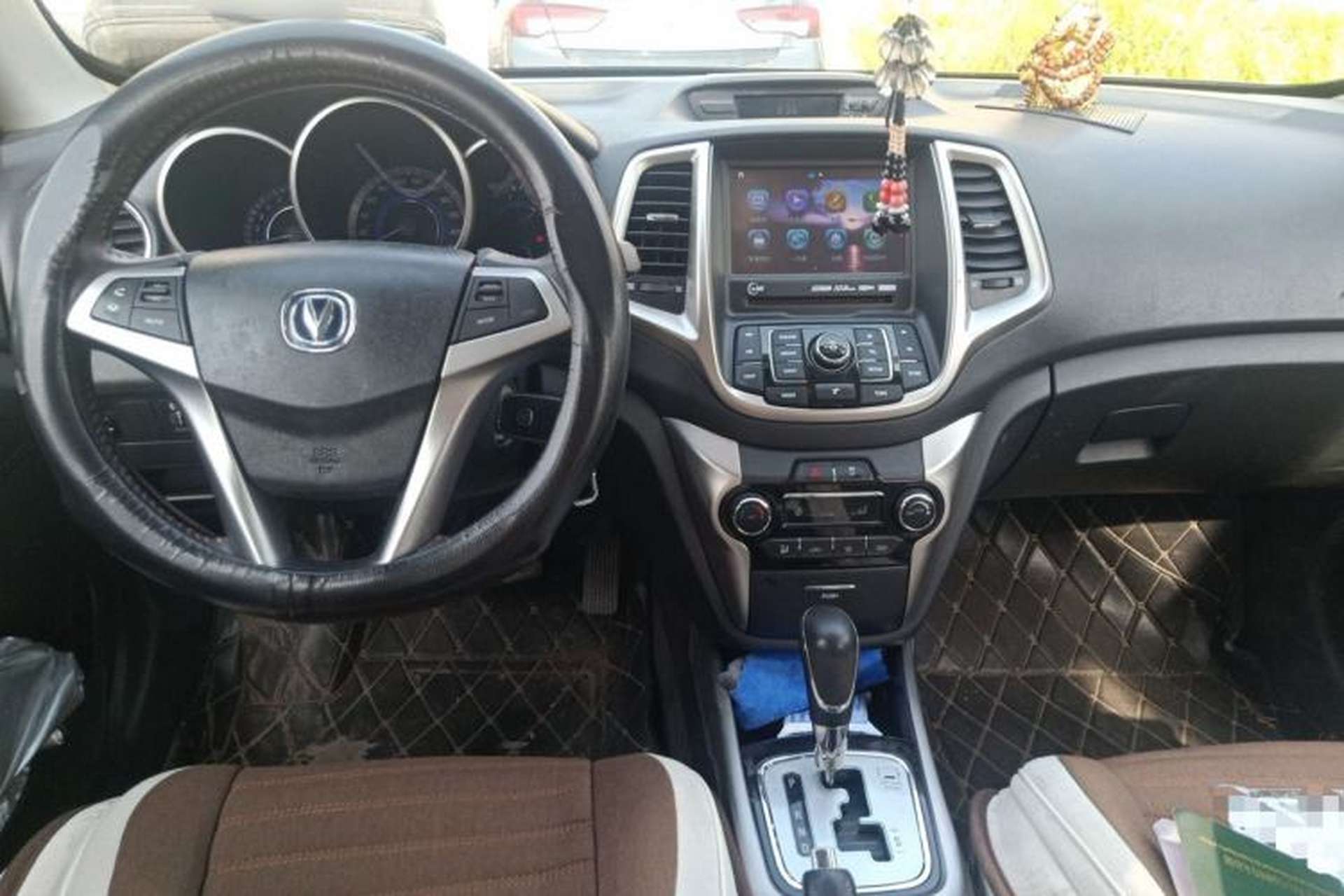 Used CHANGAN Eado 2015 1.6L Automatic Junku Model China V Standard Center Console