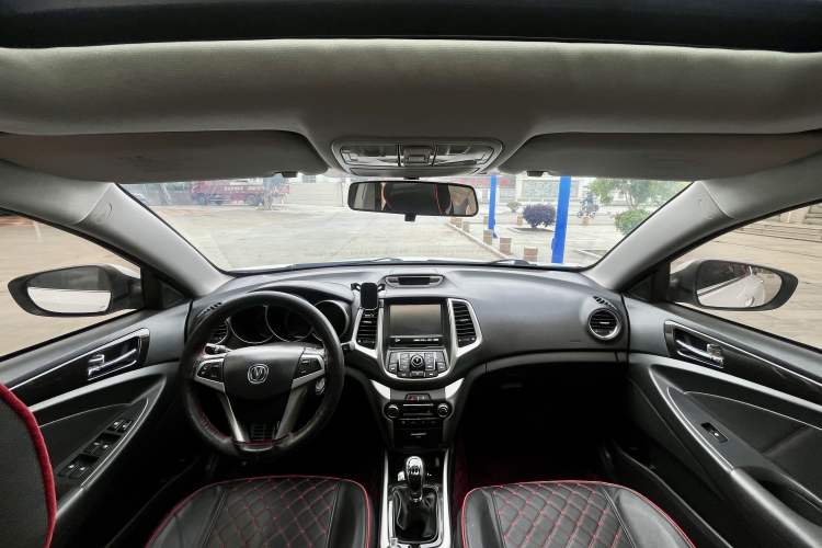 Used CHANGAN Eado 2015 1.6L Manual Junku Model China V Standard Center Console