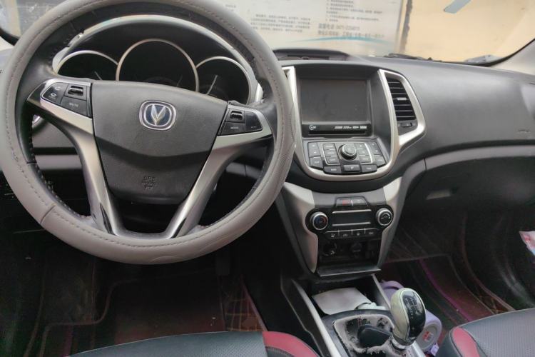 Used CHANGAN Eado 2015 1.6L Manual Junku Model China IV Standard Center Console
