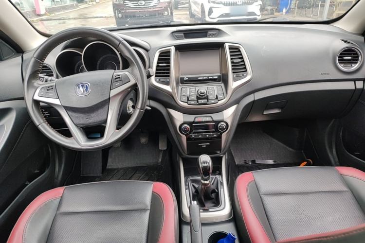 Used CHANGAN Eado 2015 1.6L Manual Junku Model China IV Standard Center Console