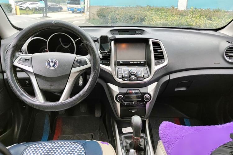 Used CHANGAN Eado 2015 1.6L Manual Junku Model China V Standard Center Console