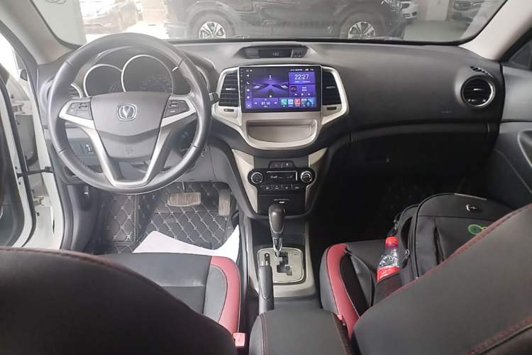 Used CHANGAN Eado 2015 1.6L Automatic Junku Model China V Standard Center Console