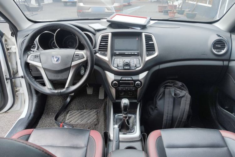 Used CHANGAN Eado 2015 1.6L Manual Junku Model China IV Standard Center Console