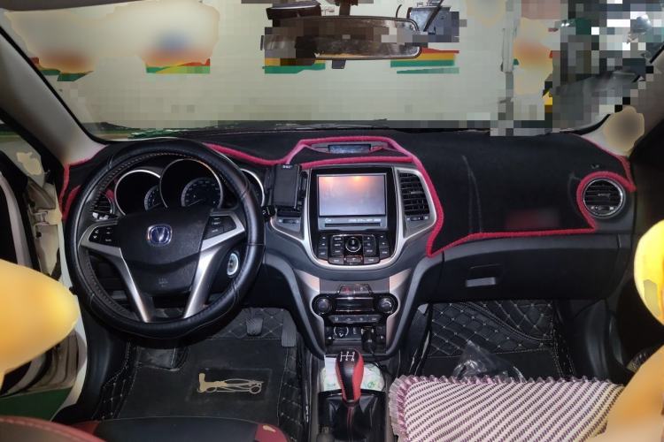 Used CHANGAN Eado 2015 1.6L Manual Junku Model China IV Standard Center Console