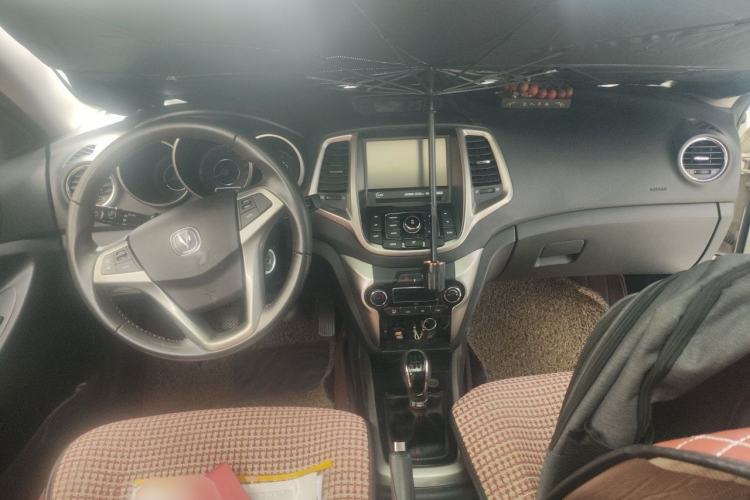 Used CHANGAN Eado 2015 1.6L Manual Junku Model China IV Standard Center Console