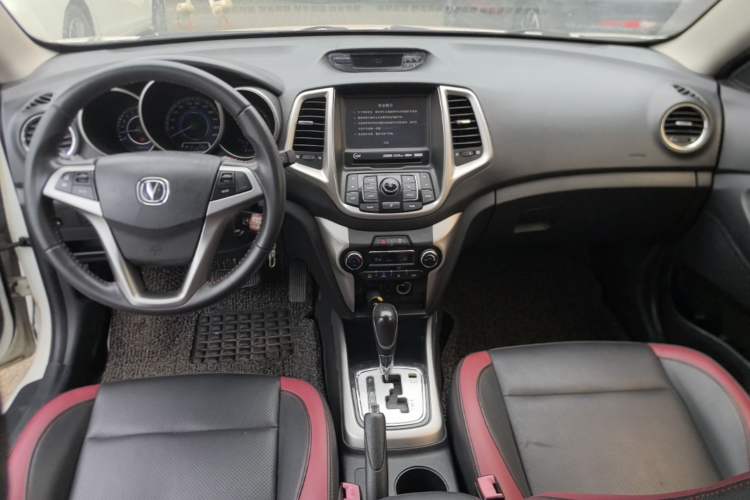 Used CHANGAN Eado 2015 1.6L Automatic Junku Model China V Standard Center Console