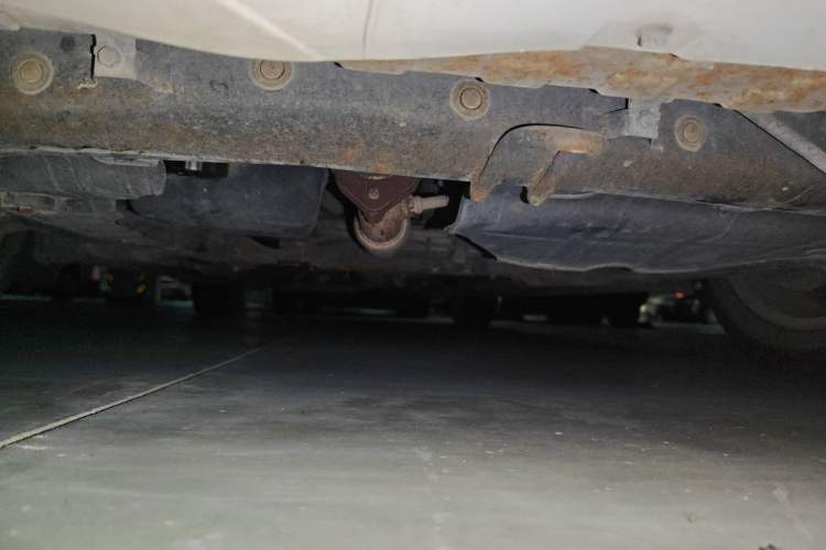 Used CHANGAN Eado 2015 1.6L Manual Junku Model China IV Standard Chassis Front