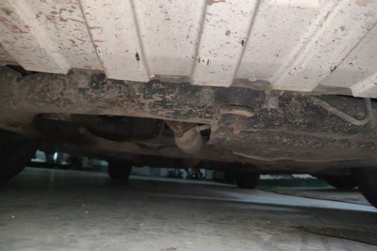 Used CHANGAN Eado 2015 1.6L Manual Luxury Model China IV Standard Chassis Front