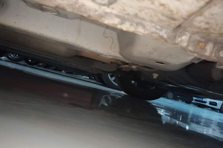 Used CHANGAN Eado 2015 1.6L Manual ZhiKu Model China IV Standard Chassis Front Right