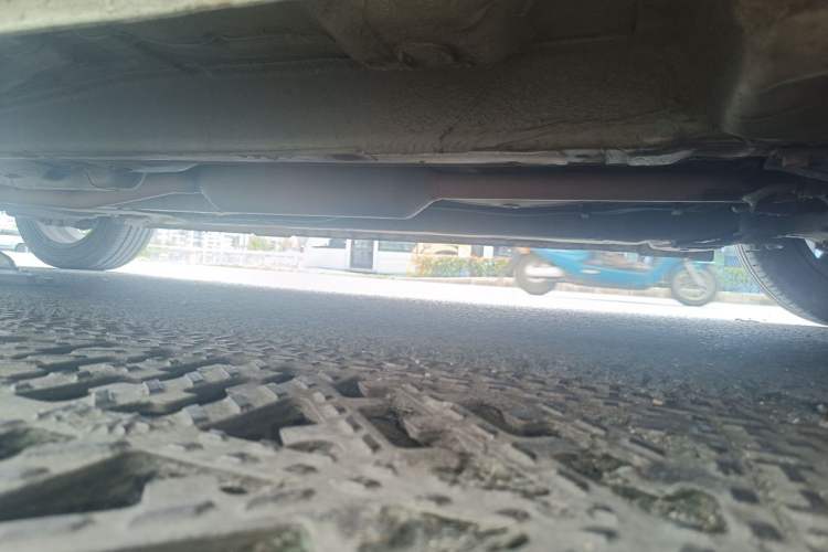 Used CHANGAN Eado 2015 1.6L Manual Flagship Model Chassis Front Right