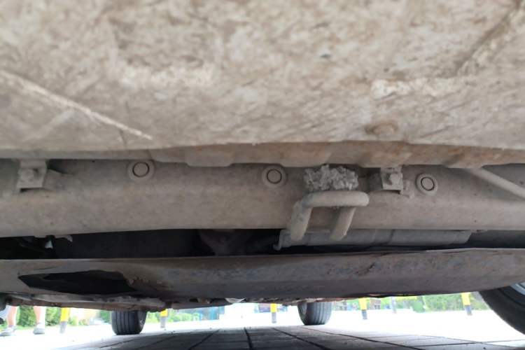 Used CHANGAN Eado 2015 1.6L Manual Junku Model China V Standard Chassis Front
