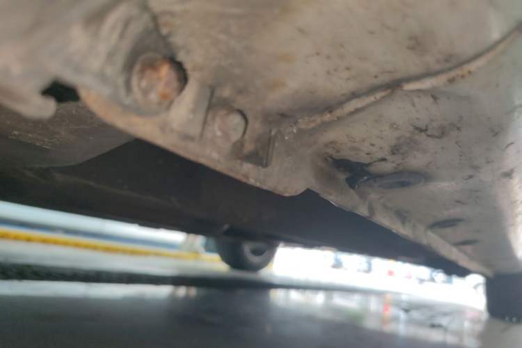 Used CHANGAN Eado 2015 1.6L Manual Junku Model China V Standard Chassis Rear Left