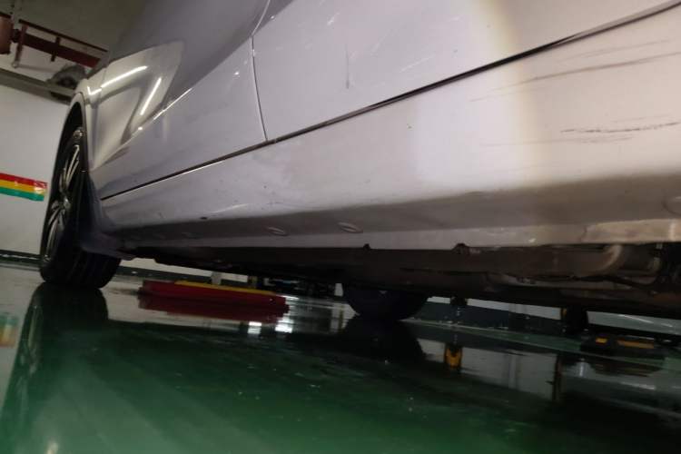 Used CHANGAN Eado 2015 1.6L Manual Junku Model China IV Standard Chassis Rear Left