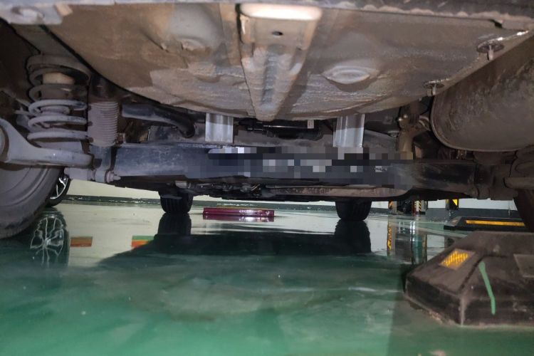Used CHANGAN Eado 2015 1.6L Manual Junku Model China IV Standard Chassis Rear