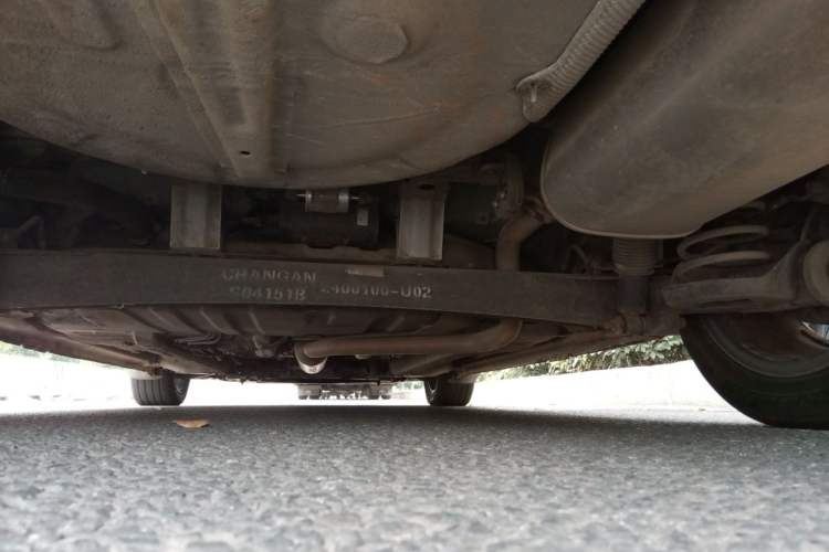 Used CHANGAN Eado 2015 1.6L Manual ZhiKu Model China IV Standard Chassis Rear