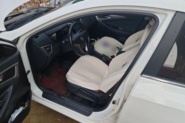 Used CHANGAN Eado 2015 1.6L Automatic Junku Model China V Standard Driver Seat
