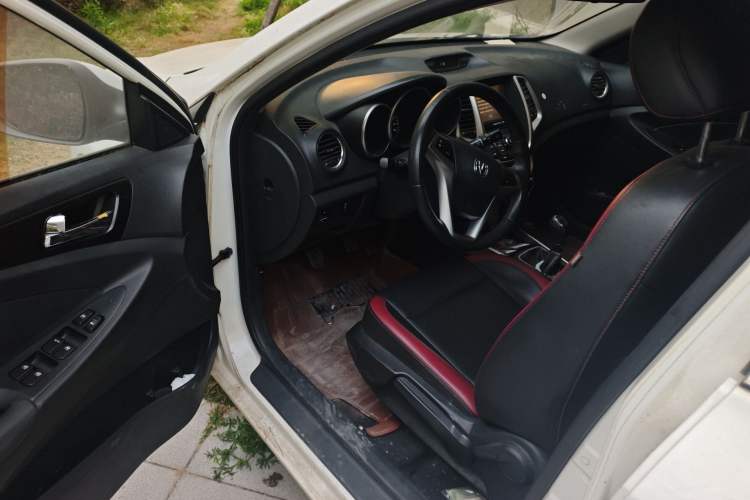 Used CHANGAN Eado 2015 1.6L Manual Junku Model China IV Standard Driver Seat