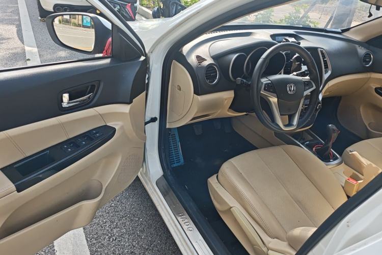 Used CHANGAN Eado 2015 1.6L Manual Luxury Model China V Standard Driver Seat