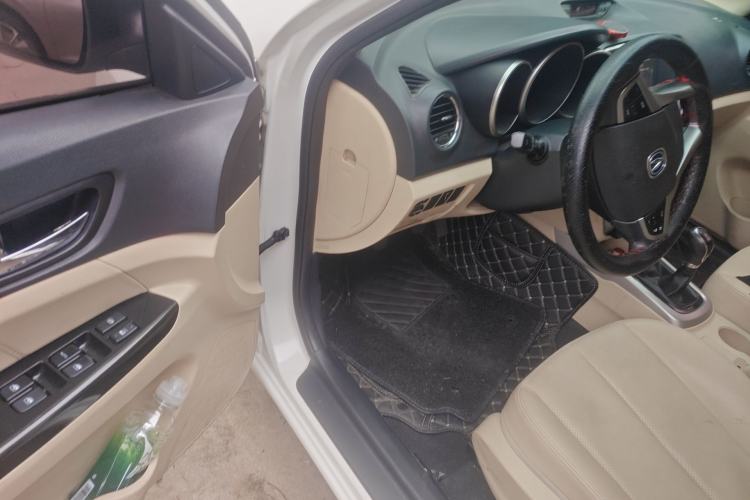 Used CHANGAN Eado 2015 1.6L Manual Luxury Model China IV Standard Driver Seat