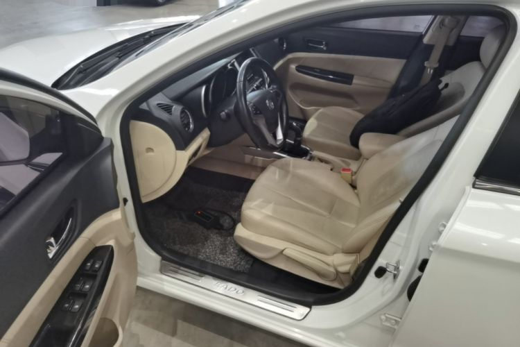 Used CHANGAN Eado 2015 1.6L Manual Luxury Model China V Standard Driver Seat