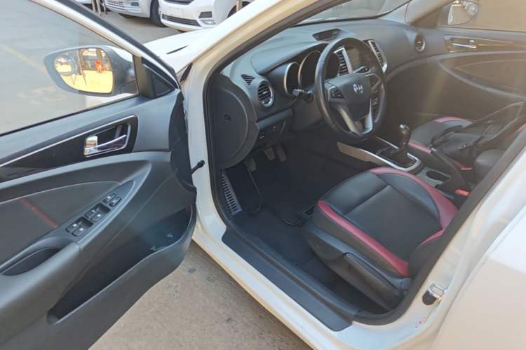 Used CHANGAN Eado 2015 1.6L Manual Junku Model China IV Standard Driver Seat