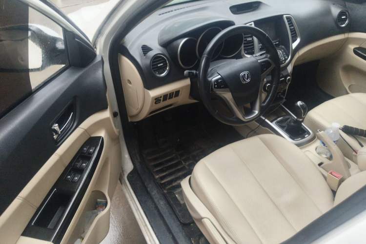 Used CHANGAN Eado 2015 1.6L Manual Luxury Model China V Standard Driver Seat