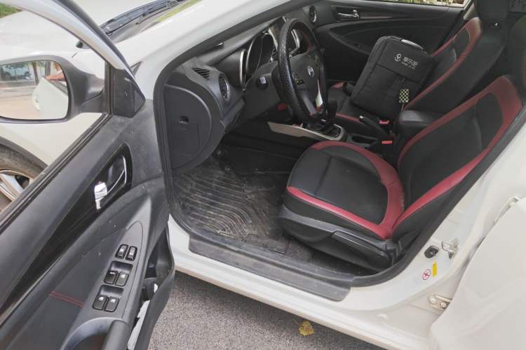 Used CHANGAN Eado 2015 1.6L Manual Junku Model China IV Standard Driver Seat