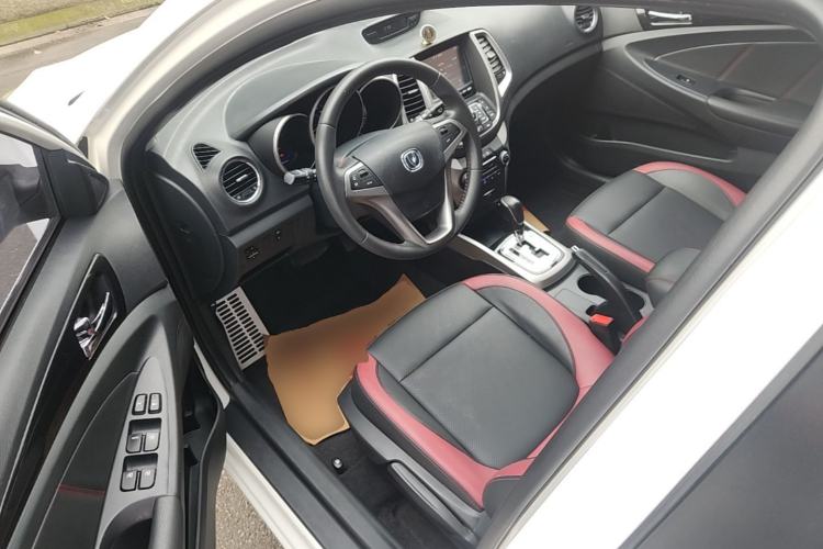 Used CHANGAN Eado 2015 1.6L Automatic Junku Model China IV Standard Driver Seat