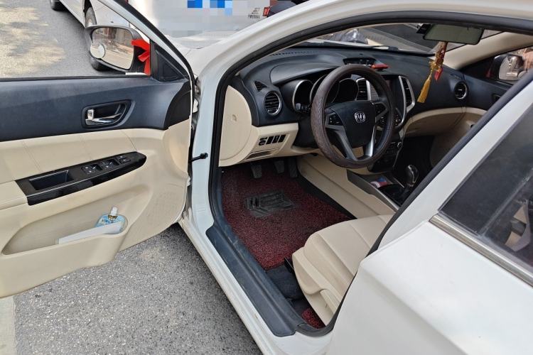 Used CHANGAN Eado 2015 1.6L Manual Luxury Model China IV Standard Driver Seat