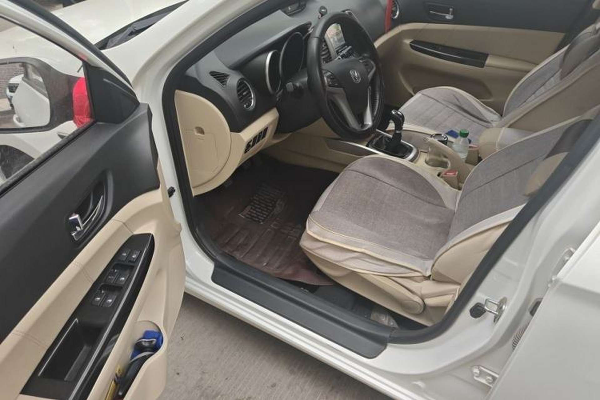 Used CHANGAN Eado 2015 1.6L Manual Luxury Model China IV Standard Driver Seat