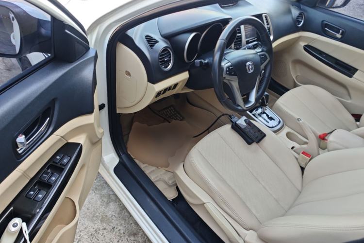 Used CHANGAN Eado 2015 1.6L Automatic Luxury Model Driver Seat