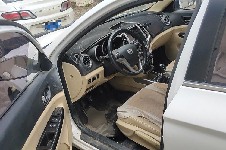 Used CHANGAN Eado 2015 1.6L Manual Luxury Model China V Standard Driver Seat