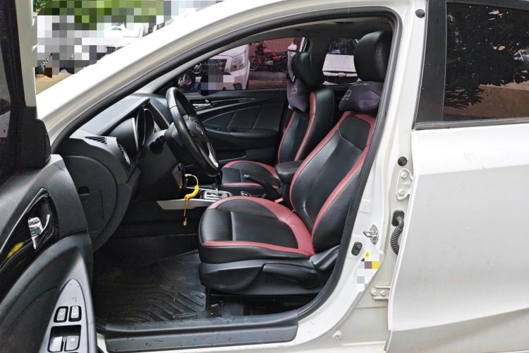 Used CHANGAN Eado 2015 1.6L Automatic Junku Model China IV Standard Driver Seat