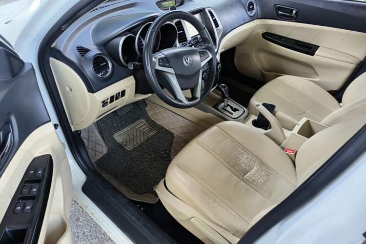 Used CHANGAN Eado 2015 1.6L Automatic Luxury Model Driver Seat