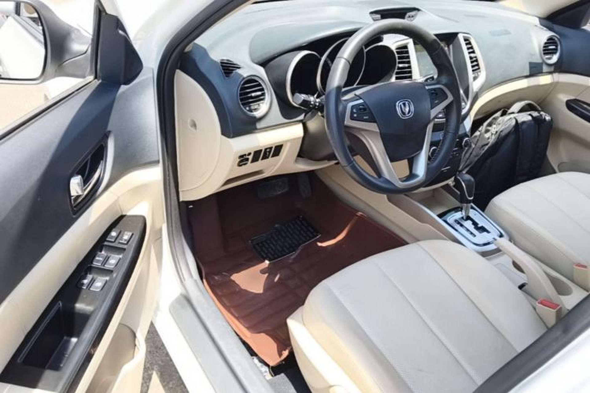 Used CHANGAN Eado 2015 1.6L Automatic Luxury Model Driver Seat
