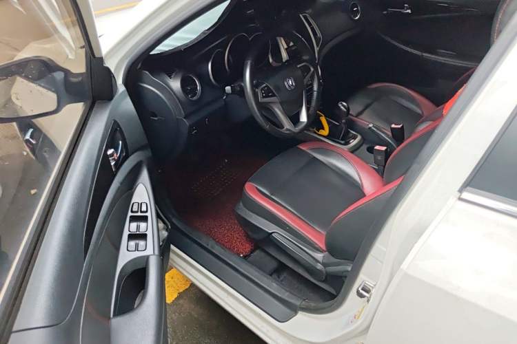 Used CHANGAN Eado 2015 1.6L Manual ZhiKu Model China V Standard Driver Seat