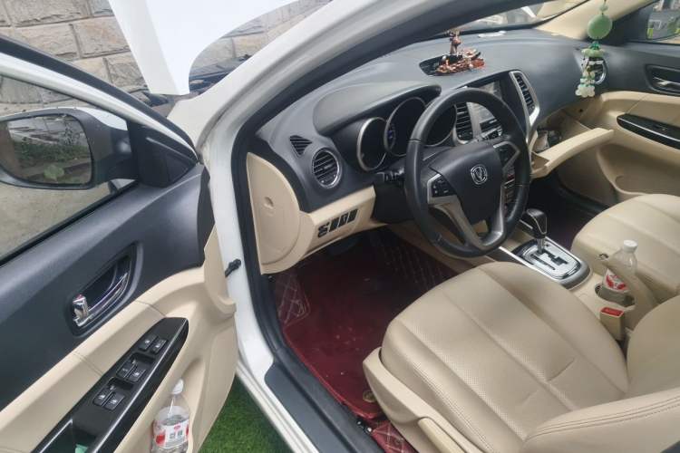 Used CHANGAN Eado 2015 1.6L Automatic Luxury Model Driver Seat