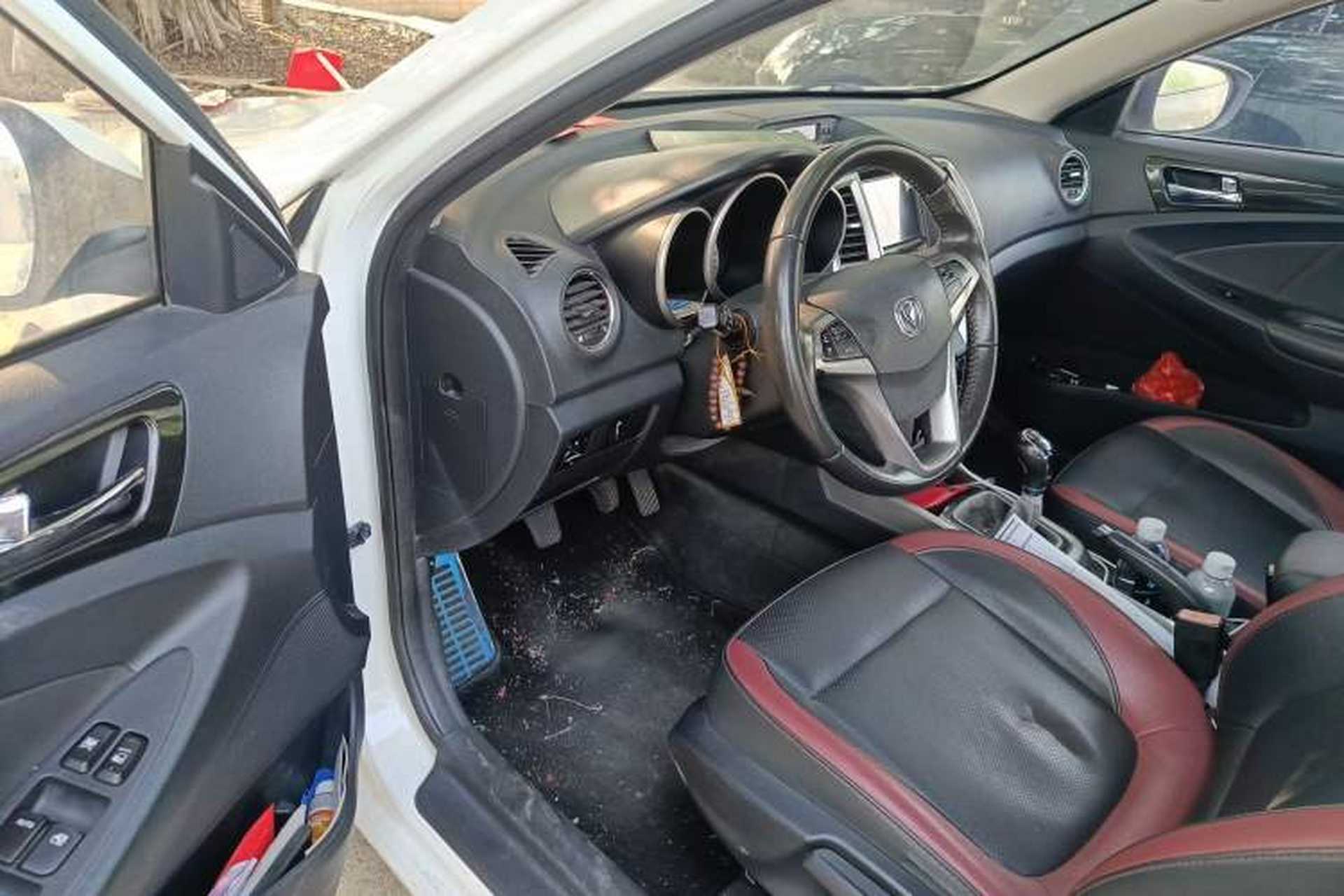 Used CHANGAN Eado 2015 1.6L Manual Junku Model China V Standard Driver Seat