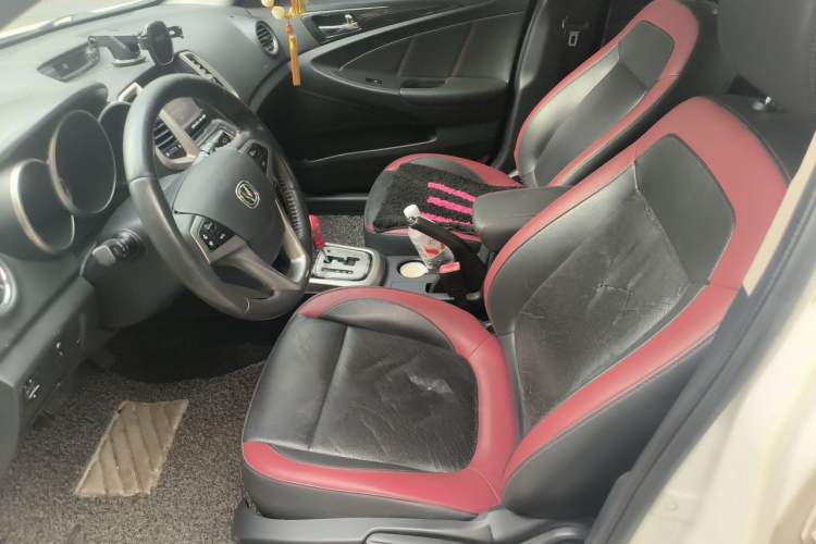 Used CHANGAN Eado 2015 1.6L Automatic ZhiKu Model China V Standard Driver Seat