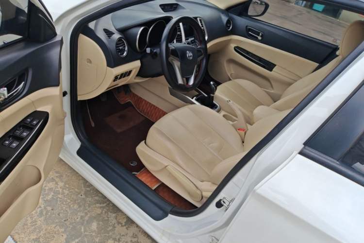 Used CHANGAN Eado 2015 1.6L Manual Elite Model China V Standard Driver Seat