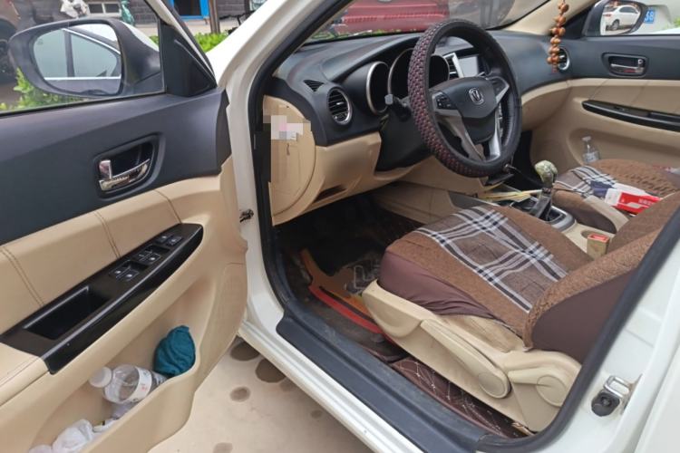 Used CHANGAN Eado 2015 1.6L Manual Luxury Model China IV Standard Driver Seat