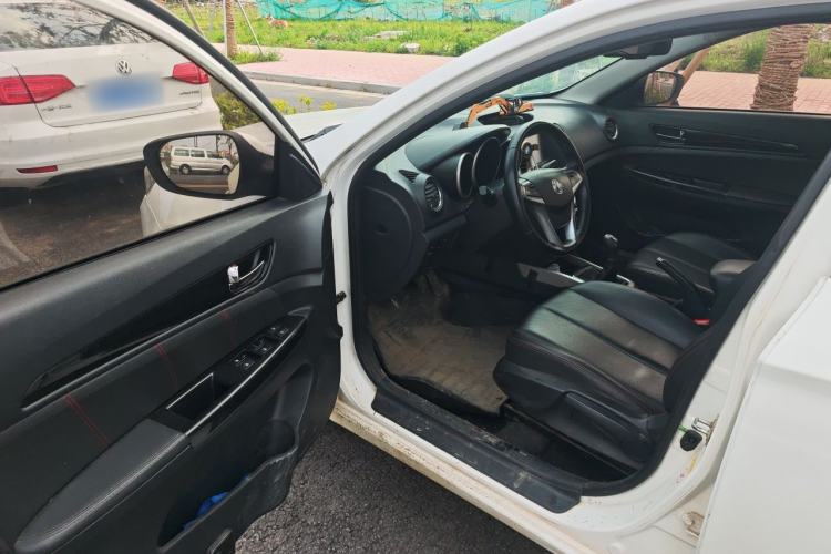Used CHANGAN Eado 2015 1.6L Manual Flagship Model Driver Seat