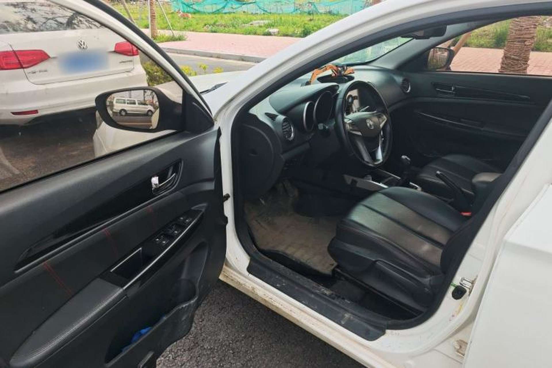Used CHANGAN Eado 2015 1.6L Manual Flagship Model Driver Seat