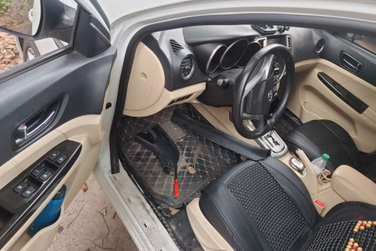 Used CHANGAN Eado 2015 1.6L Automatic Luxury Model Driver Seat