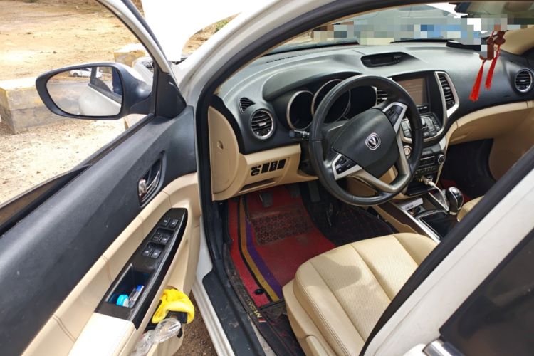 Used CHANGAN Eado 2015 1.6L Manual Luxury Model China IV Standard Driver Seat