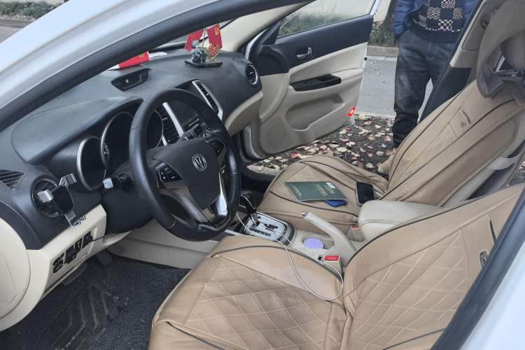 Used CHANGAN Eado 2015 1.6L Automatic Luxury Model Driver Seat