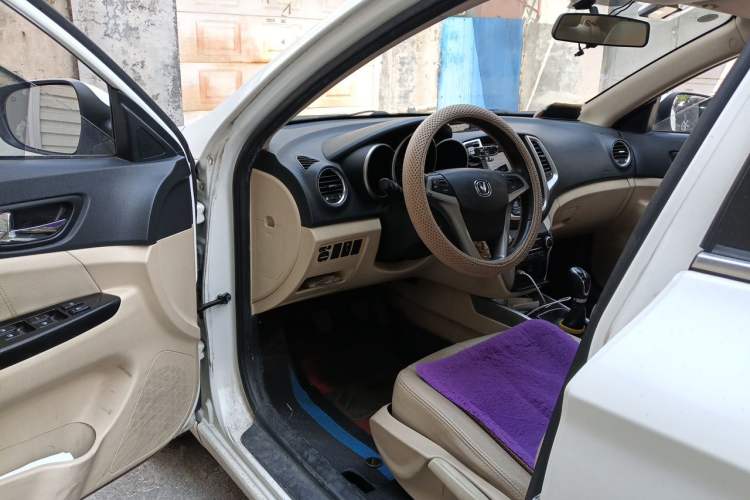 Used CHANGAN Eado 2015 1.6L Manual Luxury Model China V Standard Driver Seat