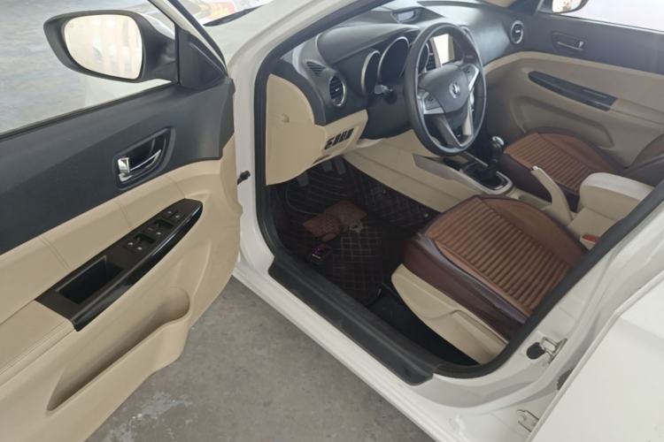 Used CHANGAN Eado 2015 1.6L Manual Luxury Model China V Standard Driver Seat