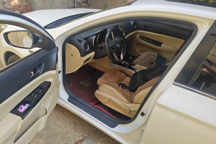 Used CHANGAN Eado 2015 1.6L Manual Luxury Model China V Standard Driver Seat