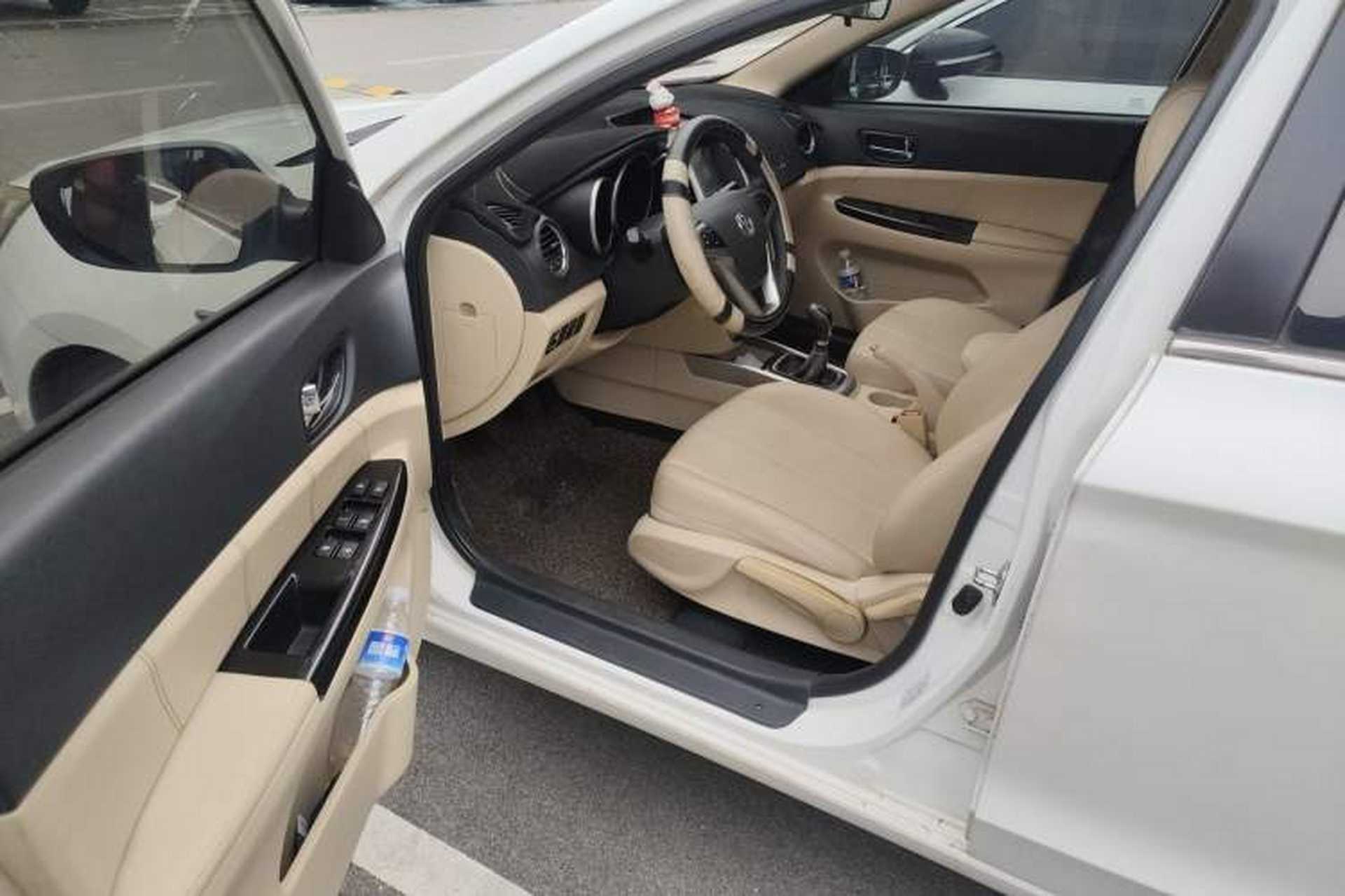 Used CHANGAN Eado 2015 1.6L Manual Luxury Model China V Standard Driver Seat
